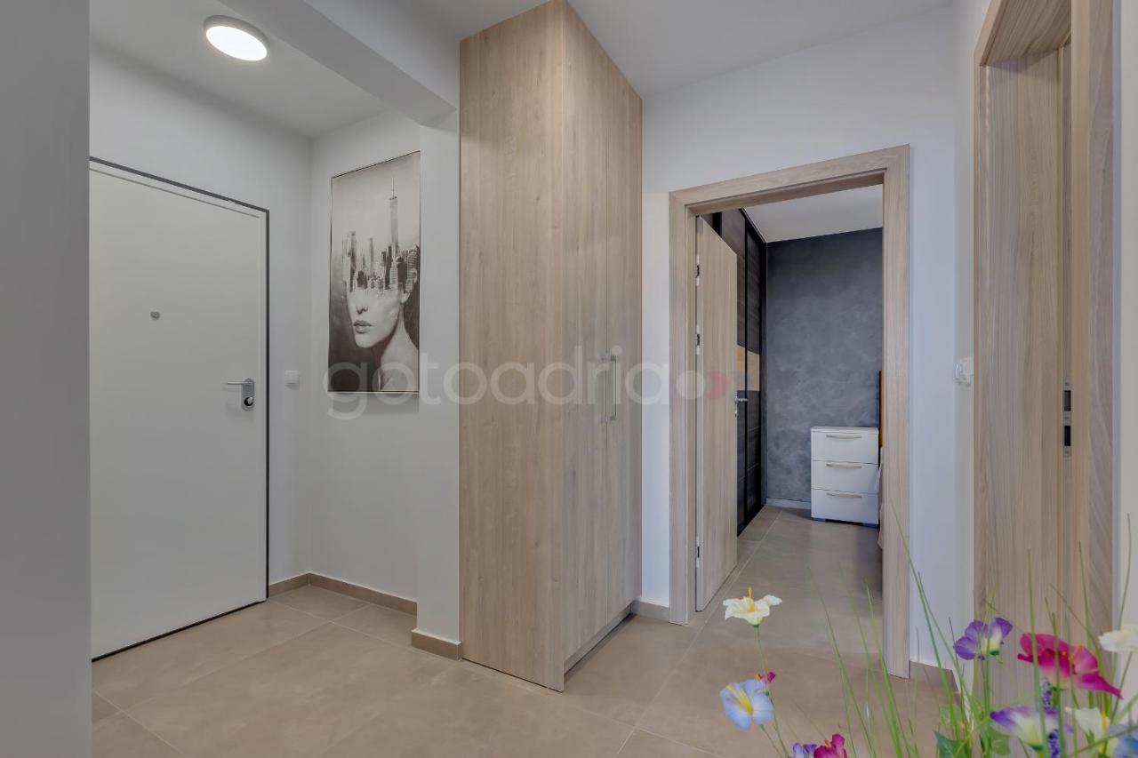Luxury Seaview Apt Luki - Free Parking Makarska Exterior photo