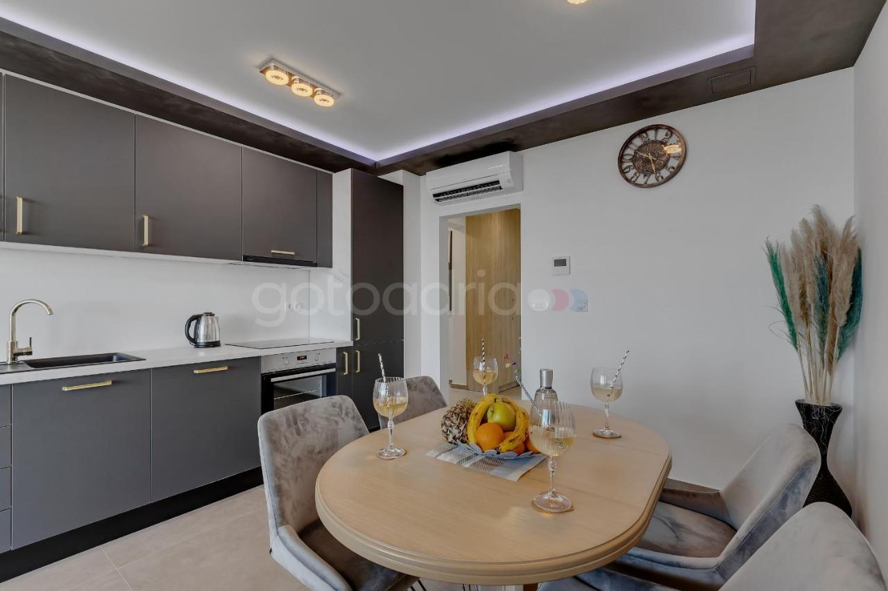 Luxury Seaview Apt Luki - Free Parking Makarska Exterior photo