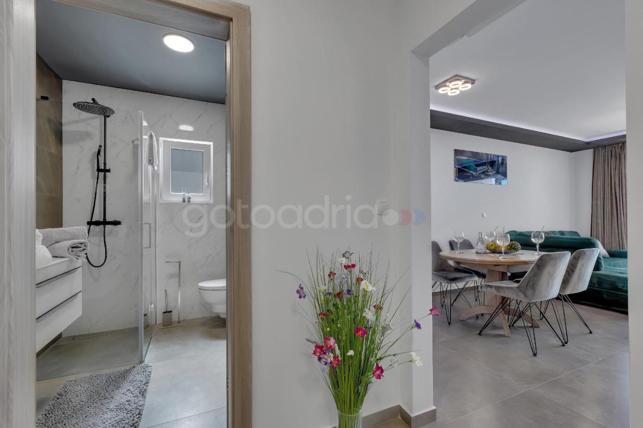 Luxury Seaview Apt Luki - Free Parking Makarska Exterior photo