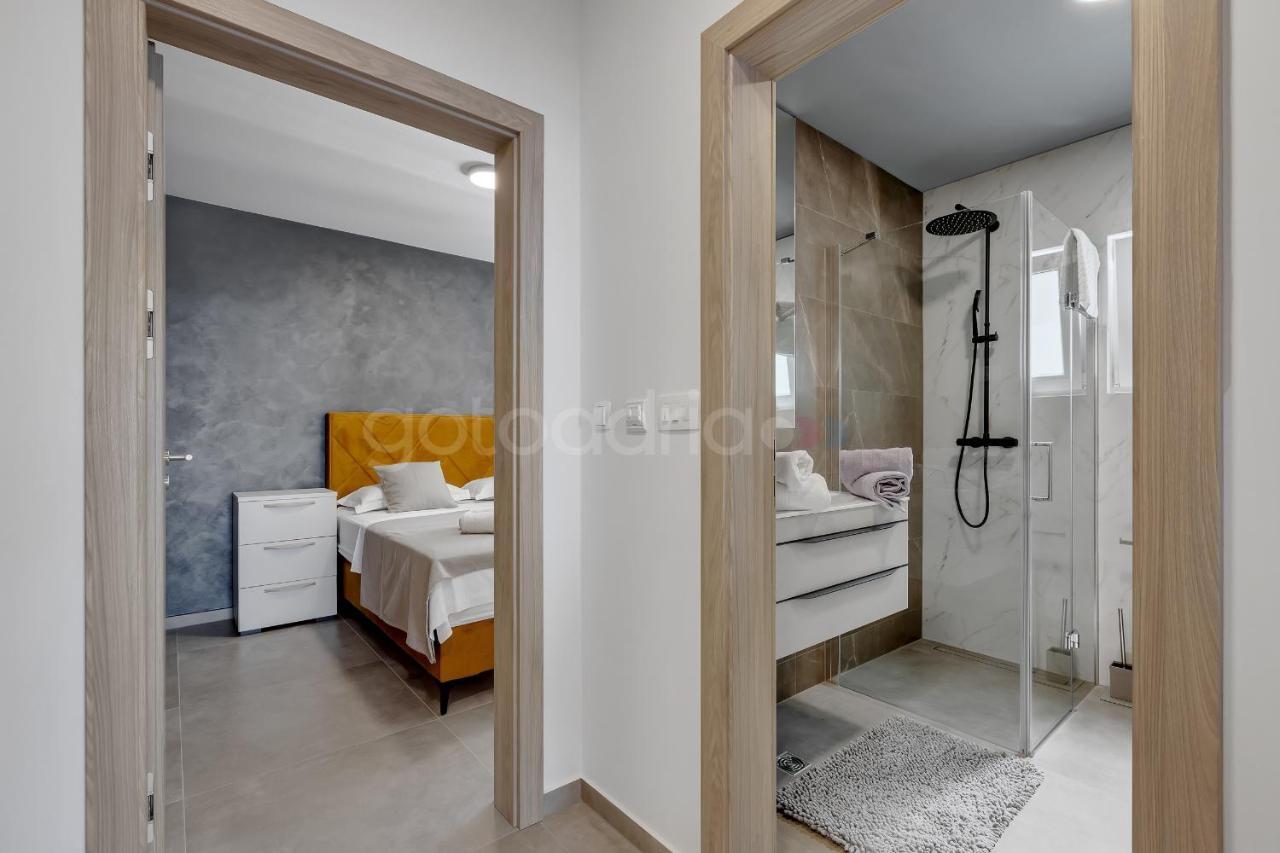 Luxury Seaview Apt Luki - Free Parking Makarska Exterior photo